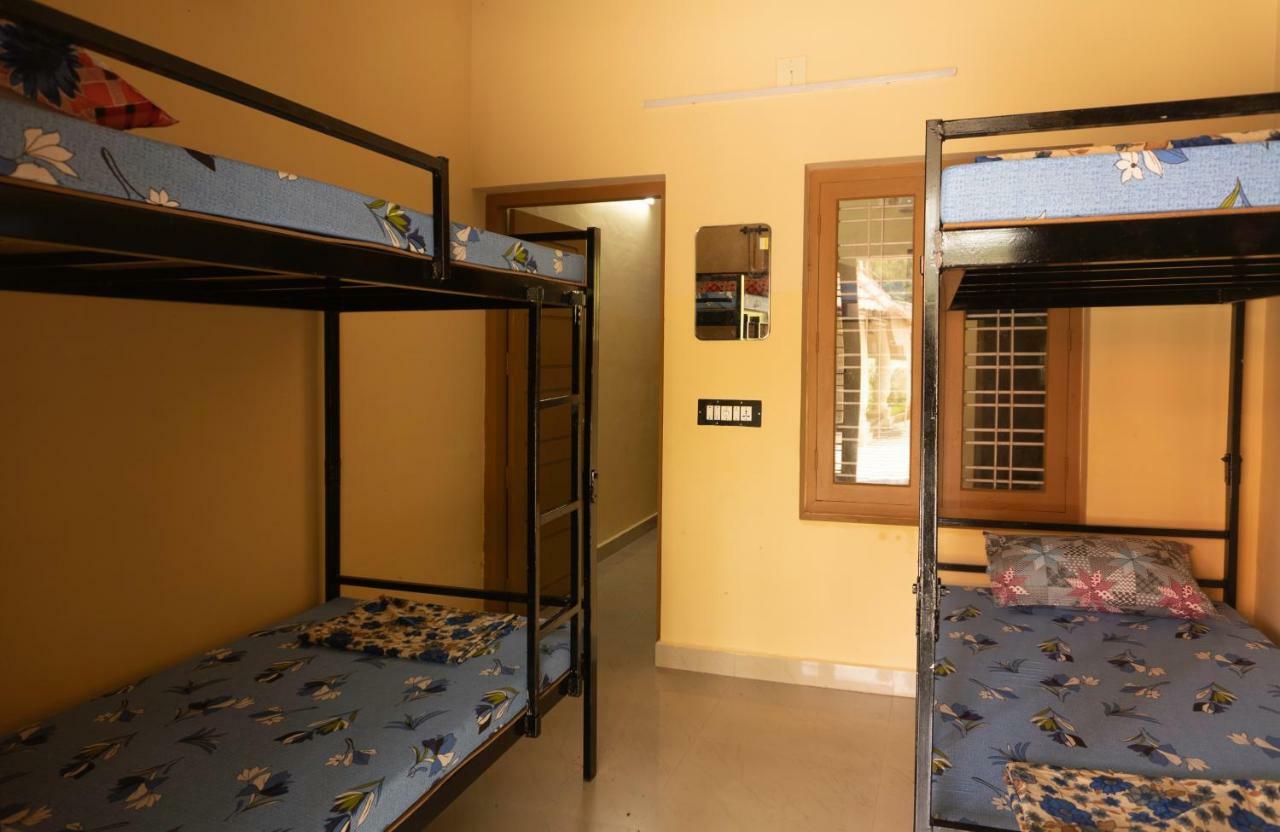 Aramana Holiday Inn Alappuzha Экстерьер фото