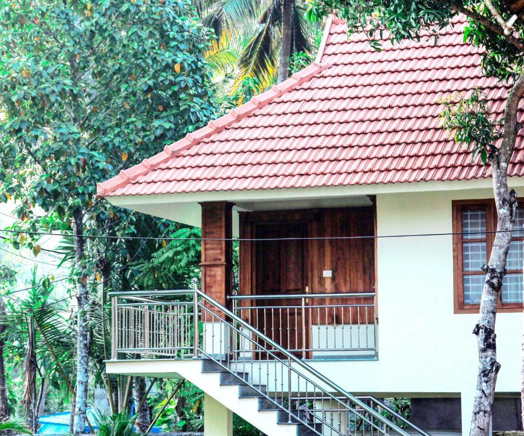 Aramana Holiday Inn Alappuzha Номер фото